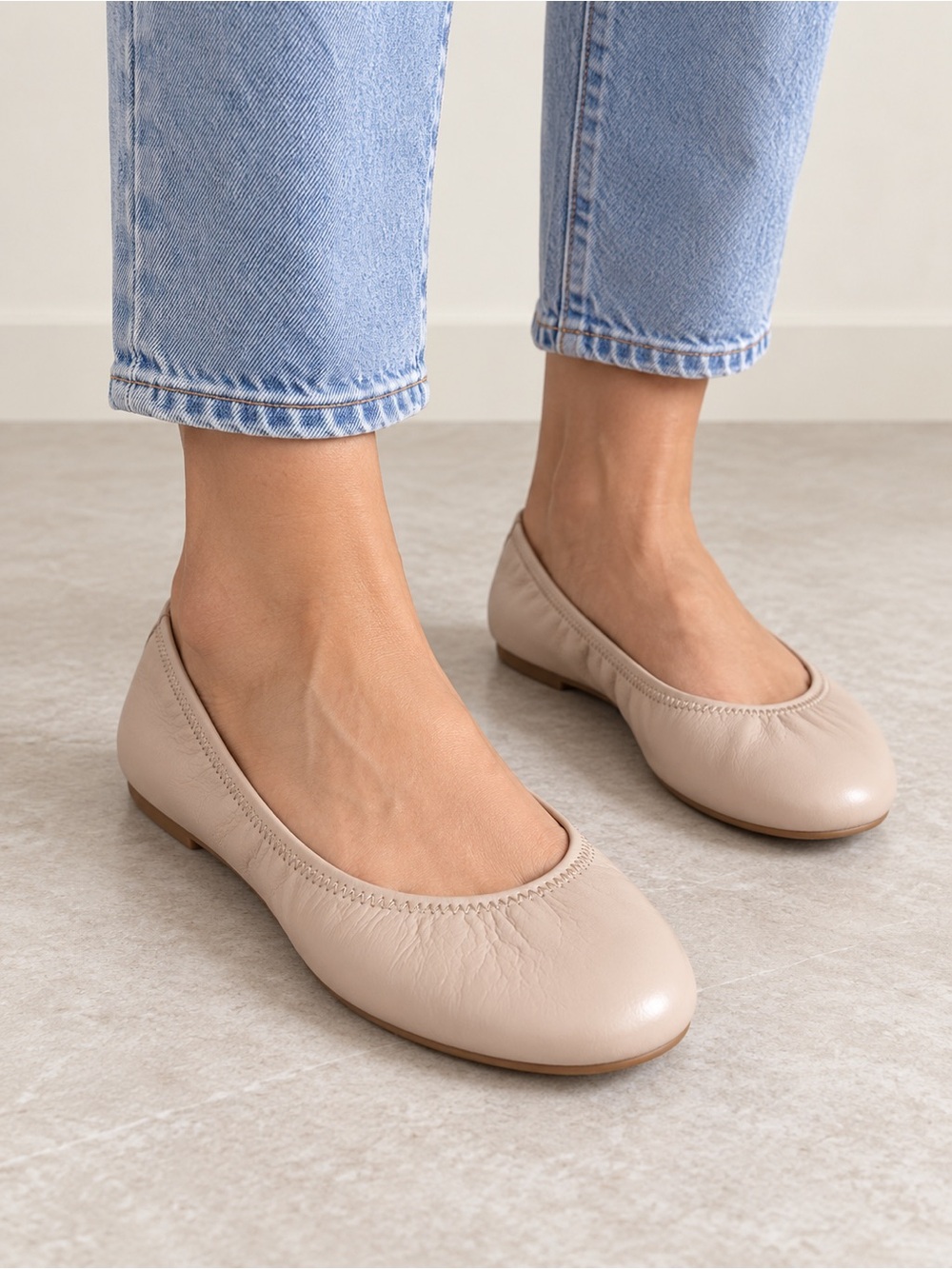 Hush Puppies Women's Ballet Flats in Nude Beige